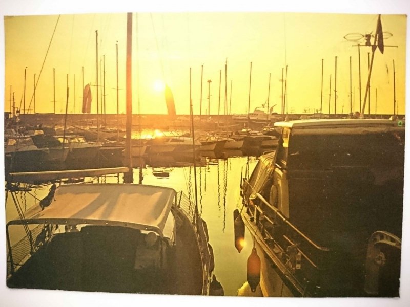 LOANO. IL PORTO ALL’ALBA