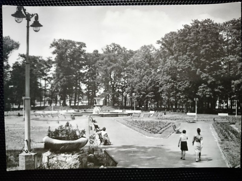 TOMASZÓW MAZOWIECKI. PARK XX-LECIA PRL FOT. JABŁOŃSKI