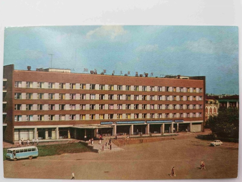 PLAC WIELKICH ŁUKÓW PRZY ULICY PUSZKINA