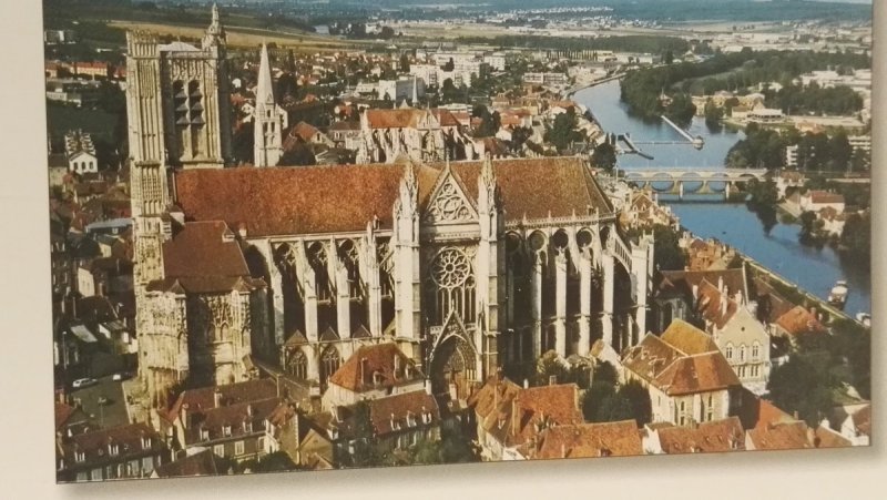 AUXERRE. LES MERVEILLES DE L'YONNE