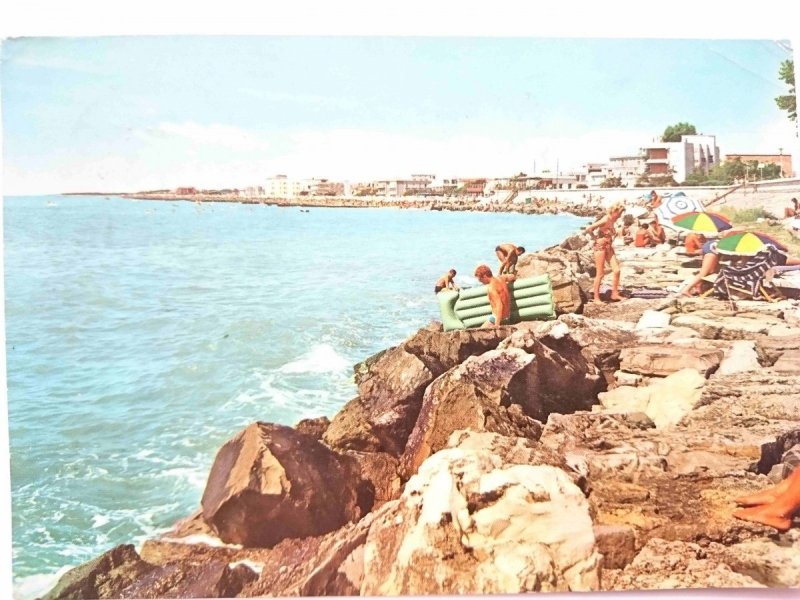 CAORLE. LUNGOMARE PETRONIA