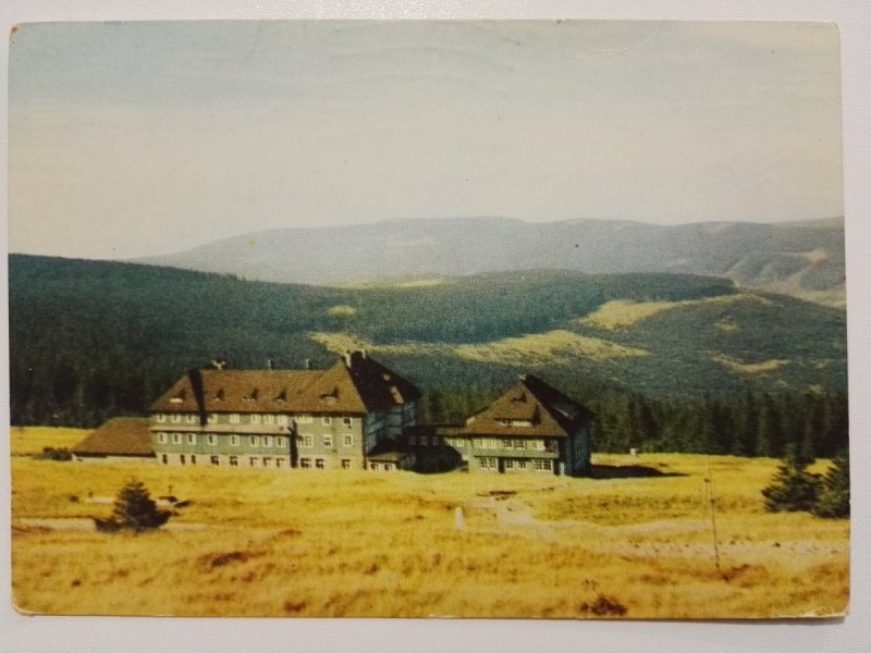 KARKONOSZE. SCHRONISKO PTTK NA HALI SZRENICKIEJ FOT. STELMACH