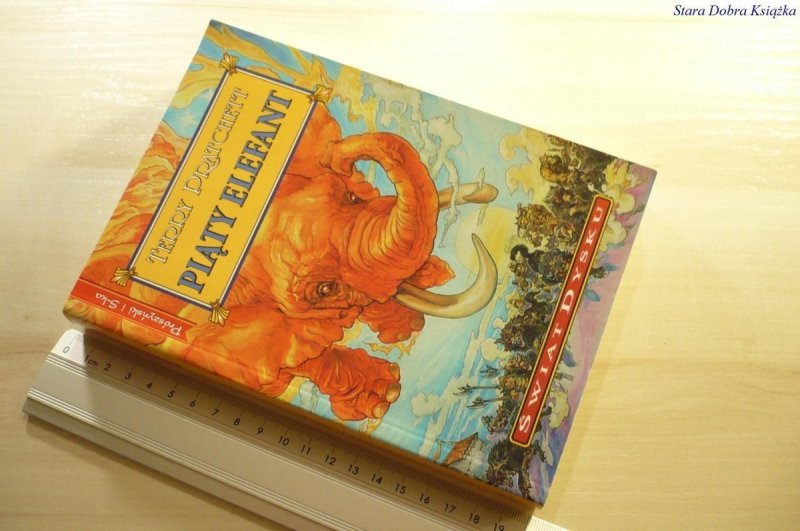 PIĄTY ELEFANT - Terry Pratchett 2013