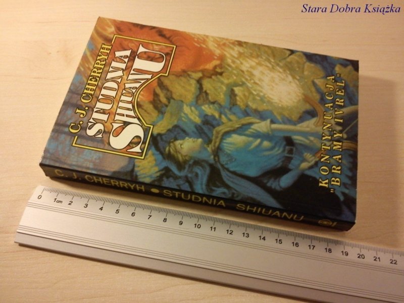 STUDNIA SHIUANU - C. J. CHERRYH