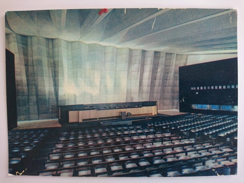 MAIN CONFERENCE HALL – SALLE DES CONFERENCES