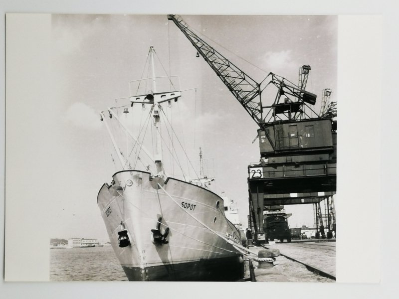ZDJĘCIE. STATEK W PORCIE – SOPOT   Fot. Janusz Uklejewski 