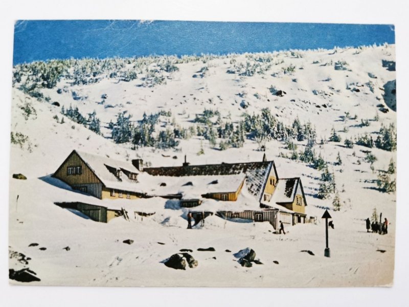 KARKONOSZE. SCHRONISKO PTTK SAMOTNIA NAD MAŁYM STAWEM FOT. CZAPLIŃSKI, STELMACH