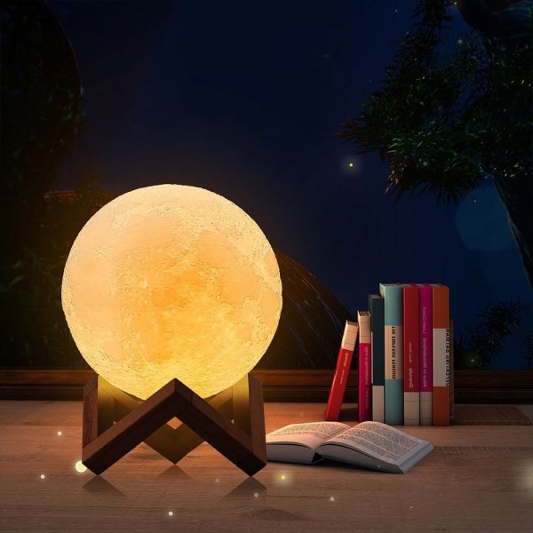 Lampka Luna 3D na drewnianym stojaku - 16 kolorów