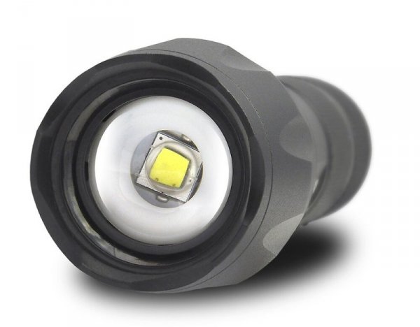 everActive Latarka ręczna diodowa LED 600 lumenów FL600 dioda CREE XM-L2