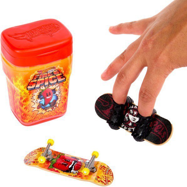 Hot Wheels Zestaw Skate Skatebox z deskorolkami, Spice