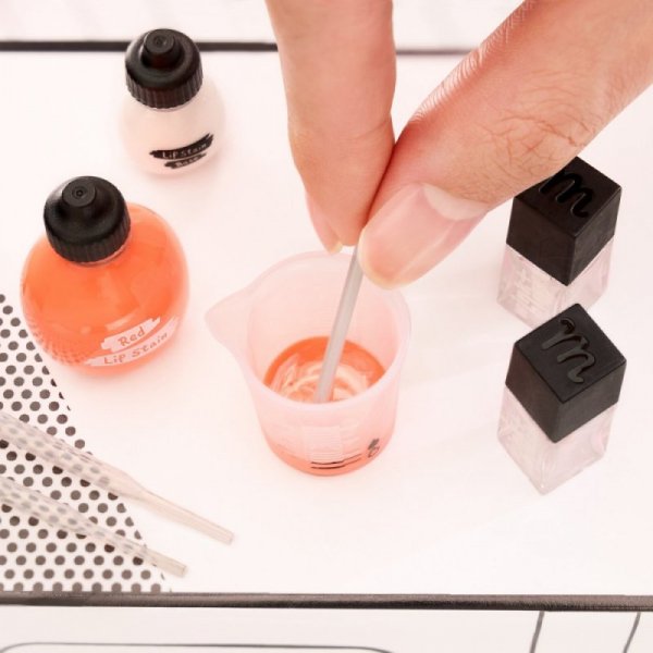 MGA Figurki Miniverse Make It Mini Makeup Display 15 sztuk
