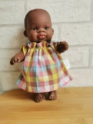 Olimi, sukienka dla lalki Miniland 21cm, kolorowa krateczka