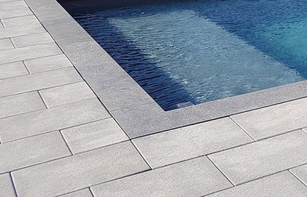 Kamień brzegowy MODENA Soft Sand do basenu 8x4 m / prostokąt