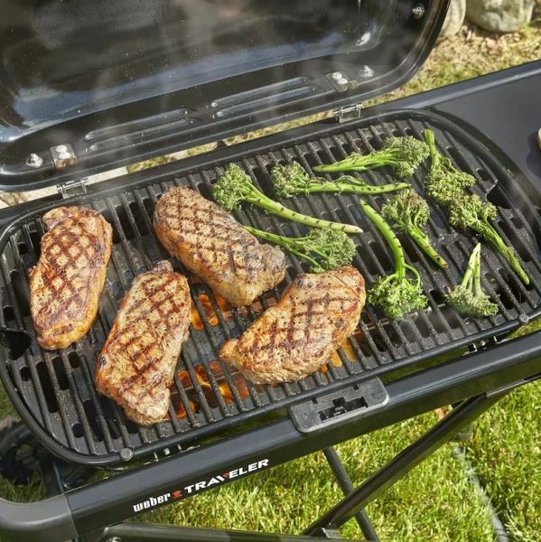 Grill gazowy Traveler Weber 1501742