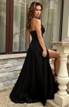 Długa satynowa sukienka na ramiączkach czarna-2