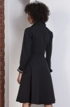 Rozkloszowana sukienka czarna SUK151 tył