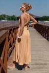 Letnia sukienka maxi piaskowa F1252 tył