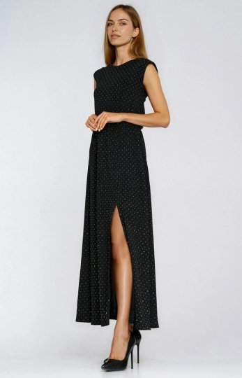 Czarna długa dzianinowa sukienka z błyszczącymi, srebrnymi dżetami 