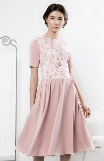 Kasia Miciak design pudrowa sukienka