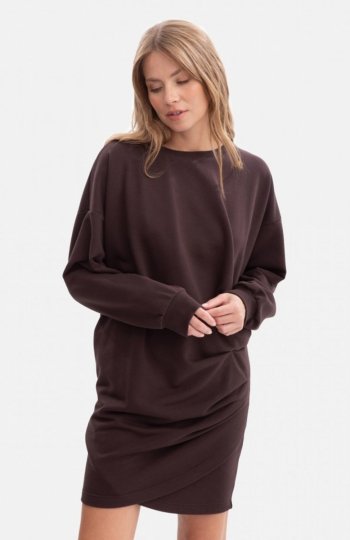 Bewear B298 sukienka dzianinowa z zakładkami brązowa 