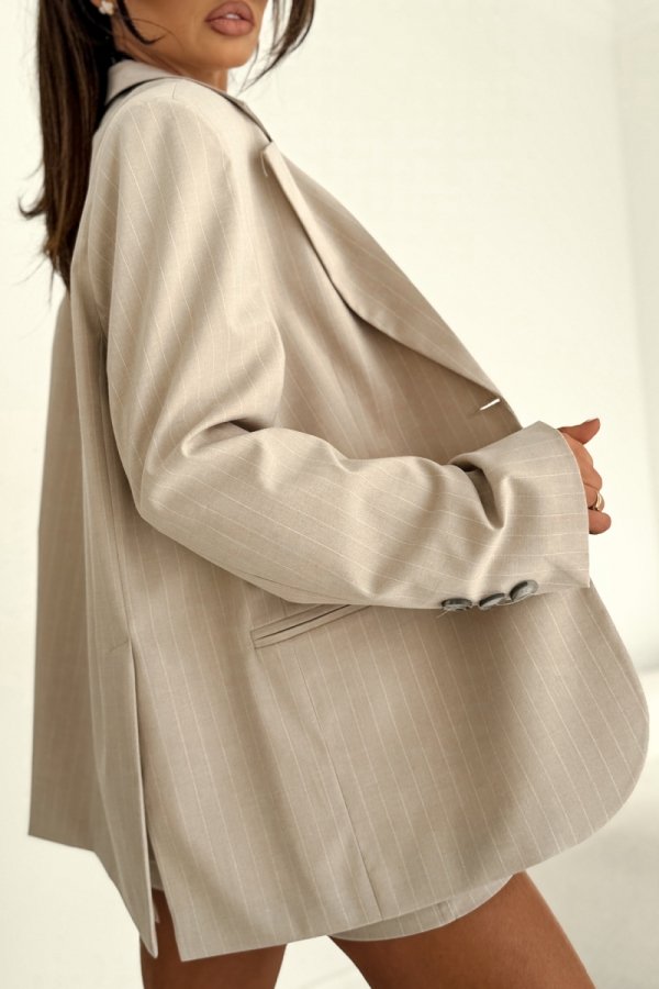 Oversizowa marynarka damska Alva beżowa-3
