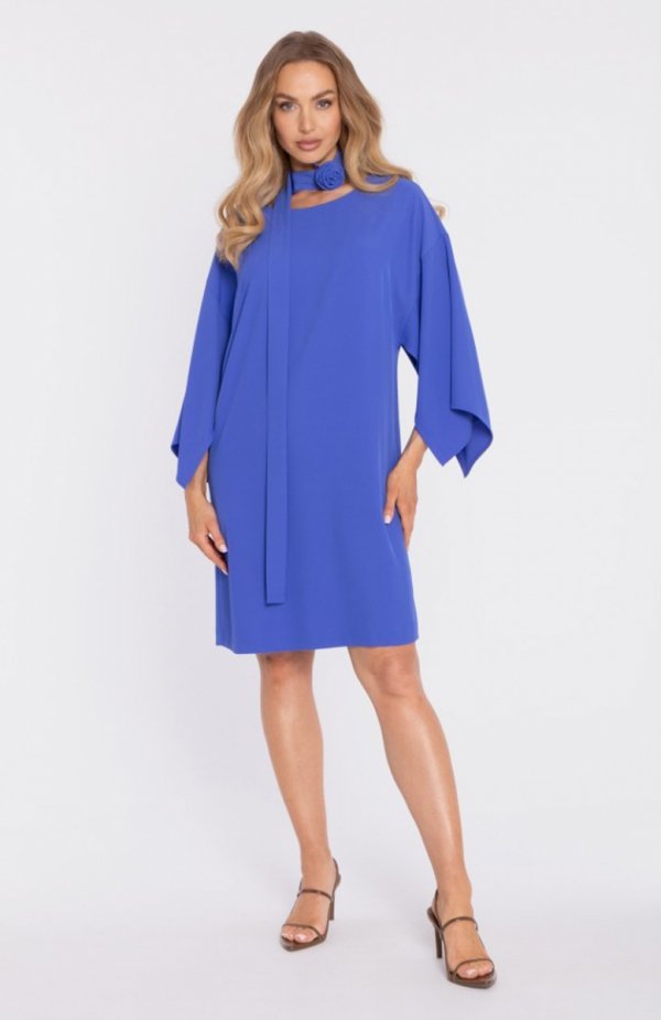 Moe sukienka z szerokimi rękawami i paskiem niebieska M908 