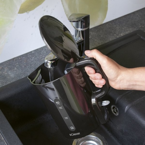 Czajnik elektryczny bezprzewodowy 1.7 L Bomann WK 6090 CB (czarny)