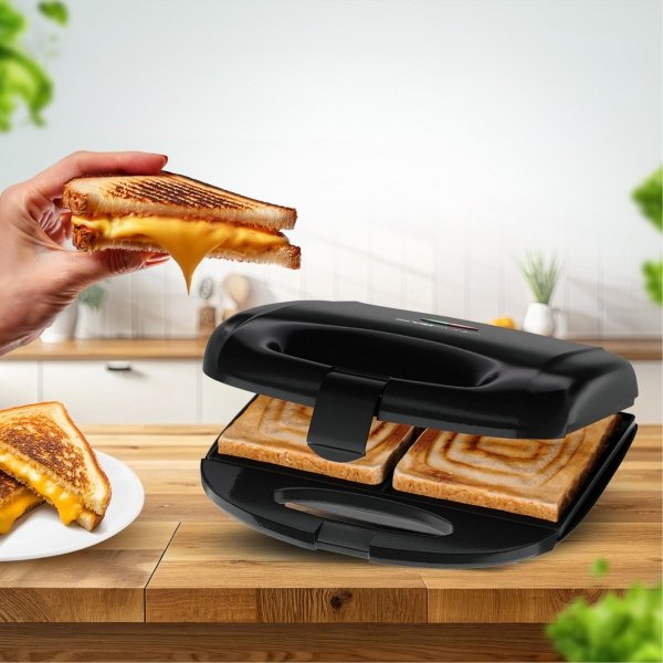 Toster, opiekacz do kanapek Clatronic ST 3814