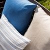 Beżowo niebieski zestaw poduszek ogrodowych Ketama
