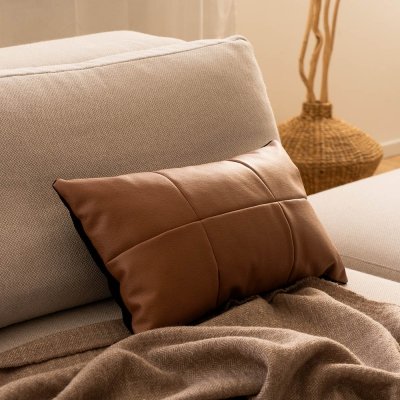 Karmelowa poduszka dekoracyjna Brick