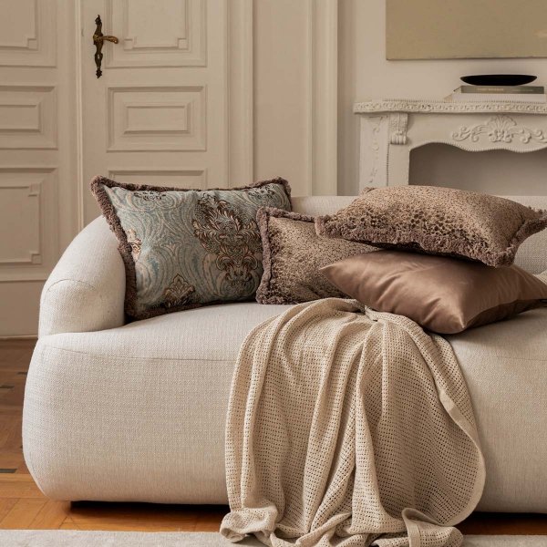Beige Set of 3 Decorative Pillows Tisimi