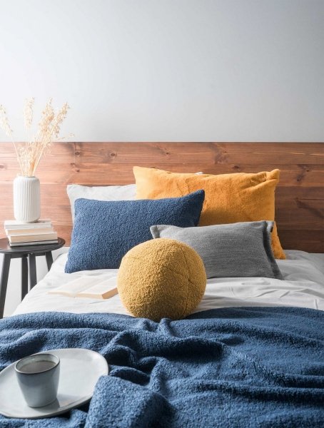 Cozy granatowa poduszka dekoracyjna 60x40