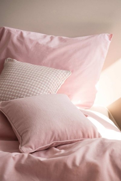 Różowo kremowy zestaw poduszek dekoracyjnych 