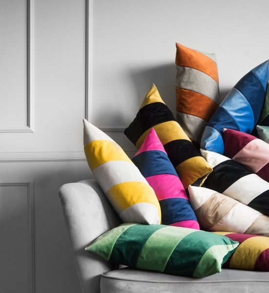 Stripes granatowo różowa poduszka dekoracyjna 50x30