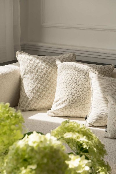 White Decorative Pillow Set Calm