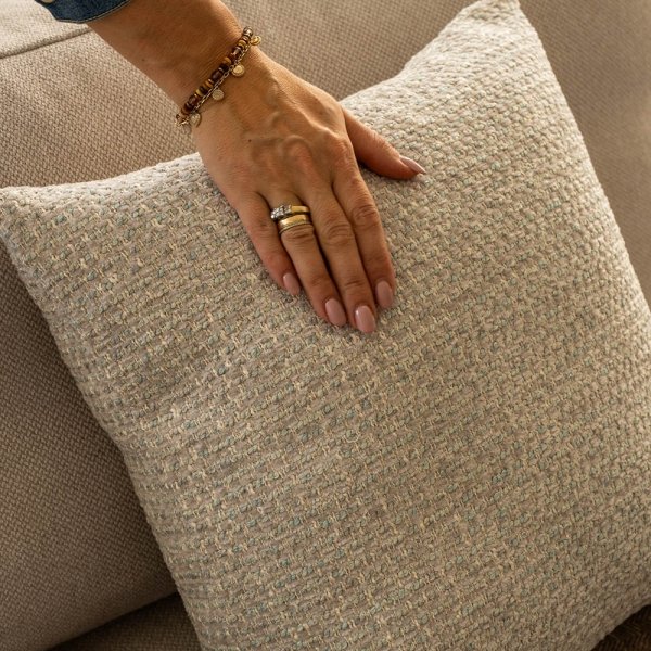  Beżowa poduszka dekoracyjna Silencio