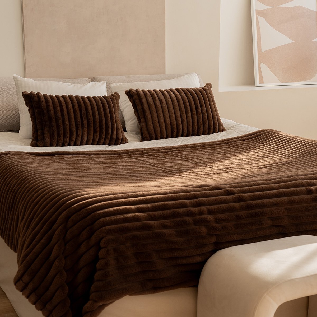 Geneva Black Bedroom Set: 2 Pillows + Bedspread