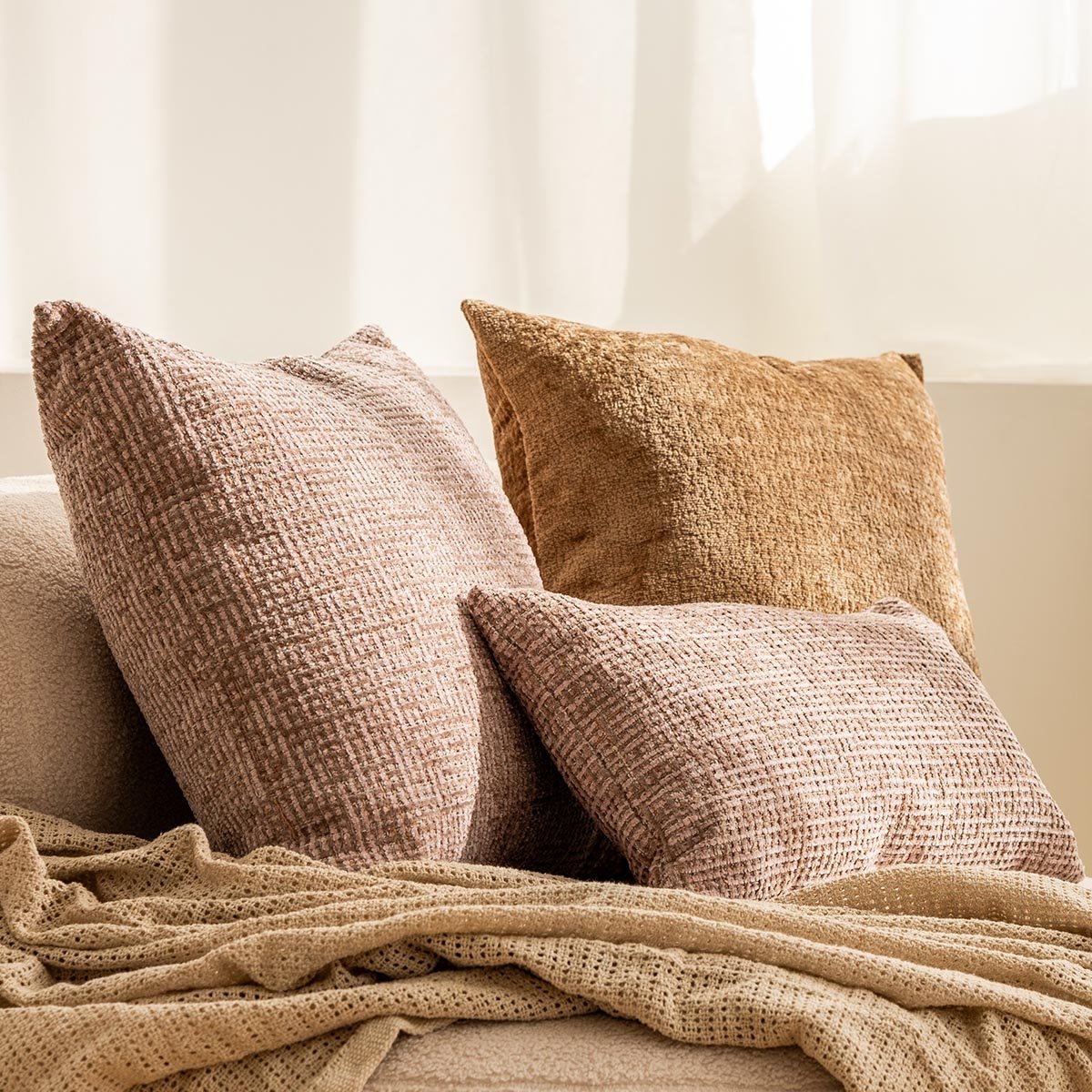 Beige Set of 3 Decorative Pillows Tisimi