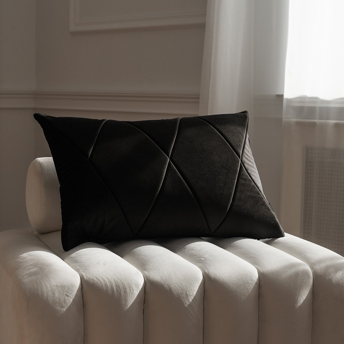 Touch Decorative Pillow, Black, 60x40 MOODI