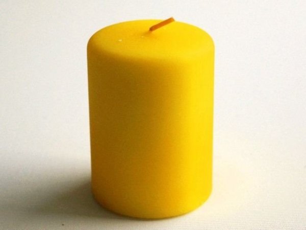 Świeca ozdobna - Żóółta walec - 7x10cm