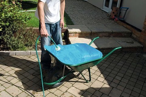 KERBL Pojemnik na wodę do taczki 80l