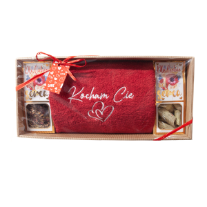 Zestaw prezentowy CZERWONY KOCHAM CIĘ : Ręcznik, krówki, herbatka owocowa